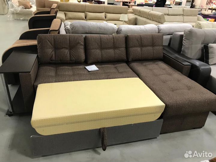 Угловой диван кровать