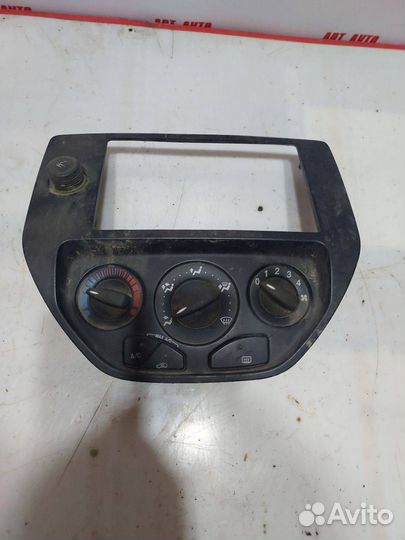 Блок управления печкой Ford Focus zx4