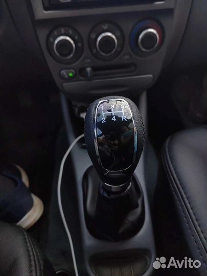 Ручка кпп +чехол кпп Hyundai accent