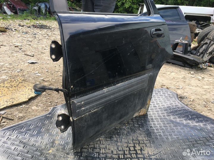 Дверь задняя левая (Honda CR-V)