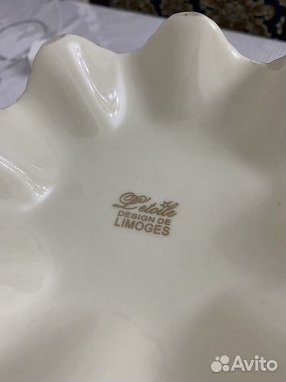 Ваза для фруктов на ножке