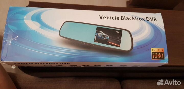 Видеорегистратор с камерой заднего вида