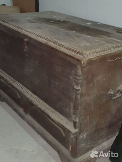 Сундук старинный антикварный
