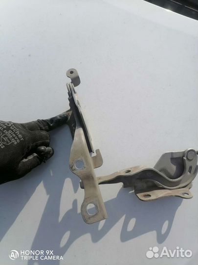 Петли капотные Хендай Гранд Старекс