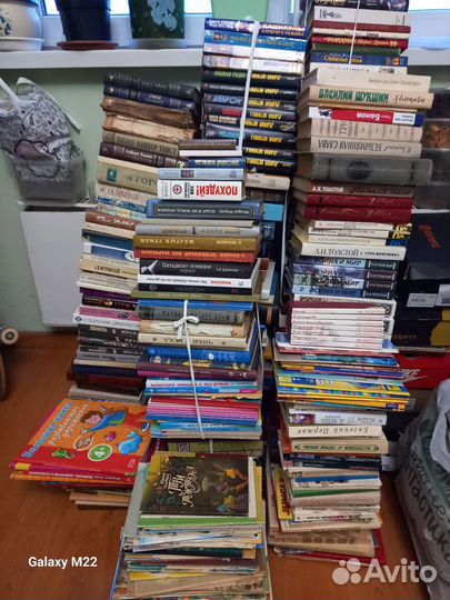 2 шкафа книг