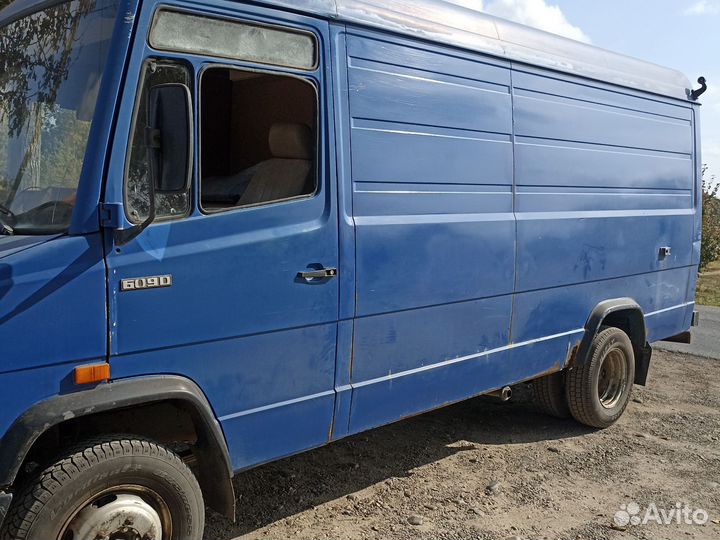 Mercedes-Benz 609D, 1989