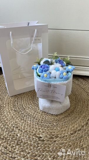 Букеты из вязанных цветов