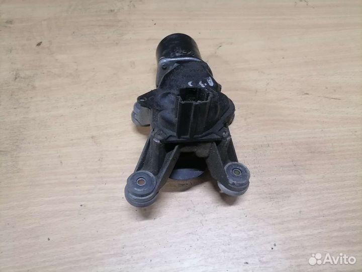 Моторчик дворников Nissan Maxima A33