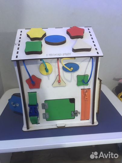 Бизиборд домик