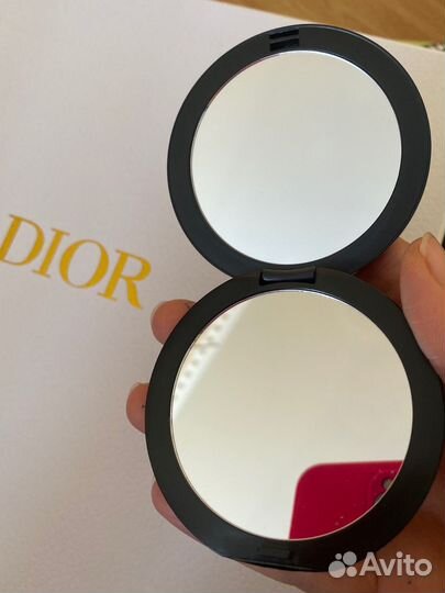 Зеркало компактное Dior