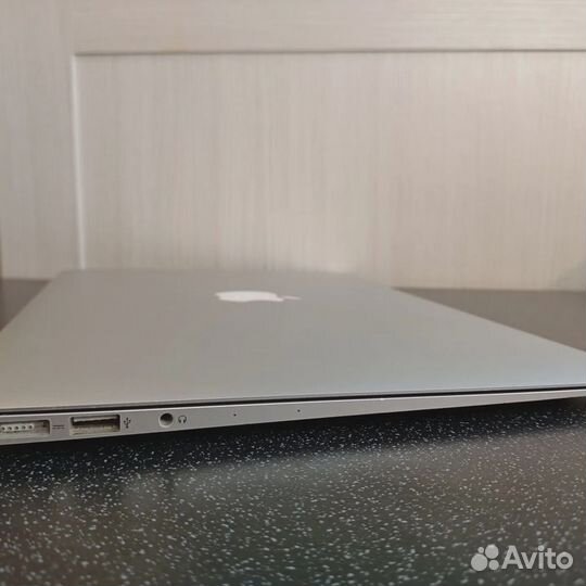 MacBook Air 13 early 2015 4/256