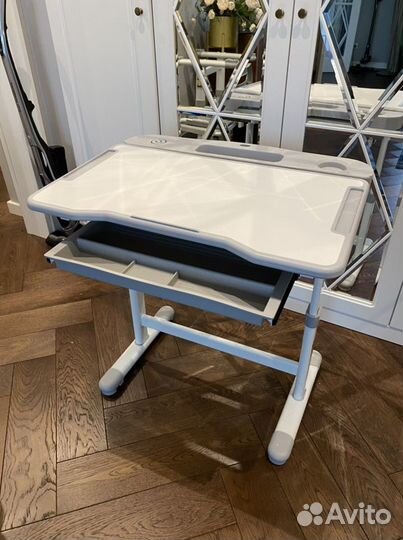 Растущая парта и стул бу