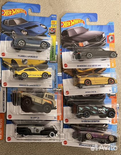 Машинки hot wheels
