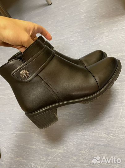 Ботинки женские 36 размер