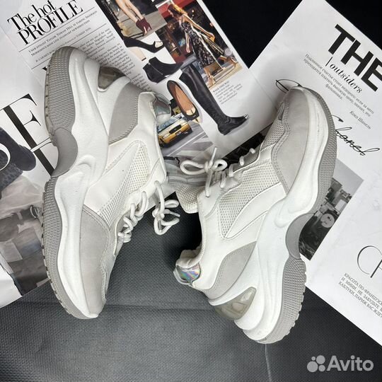 Кроссовки женские 37 размер