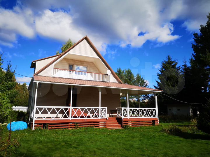 Дом 160 м² на участке 13,5 сот.