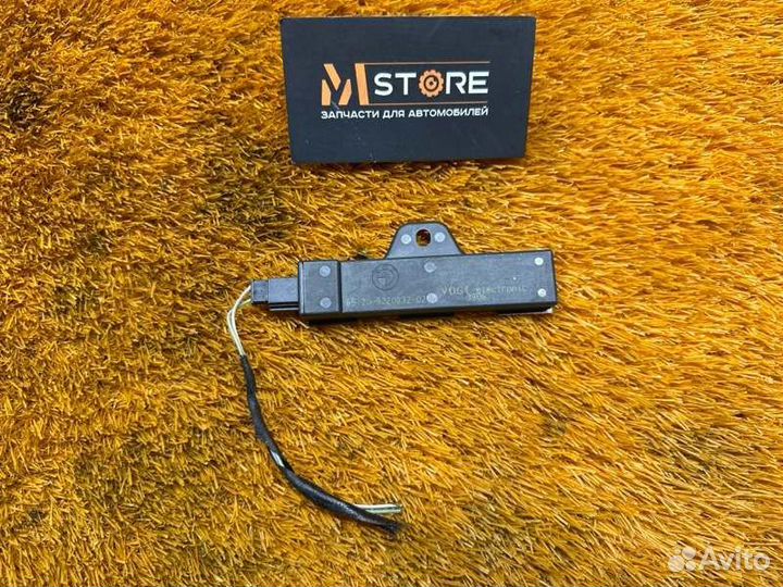 Антенна бесключевого доступа Bmw 5-Series F11