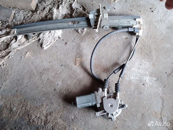 Стеклоподъёмник на Киа rio 2002 года