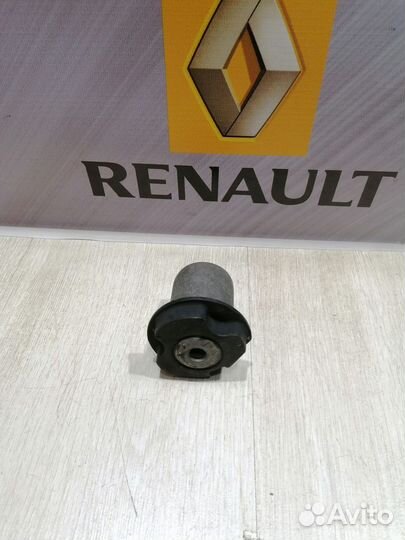 Сайлентблок балки Renault clio 2 Лев, Прав