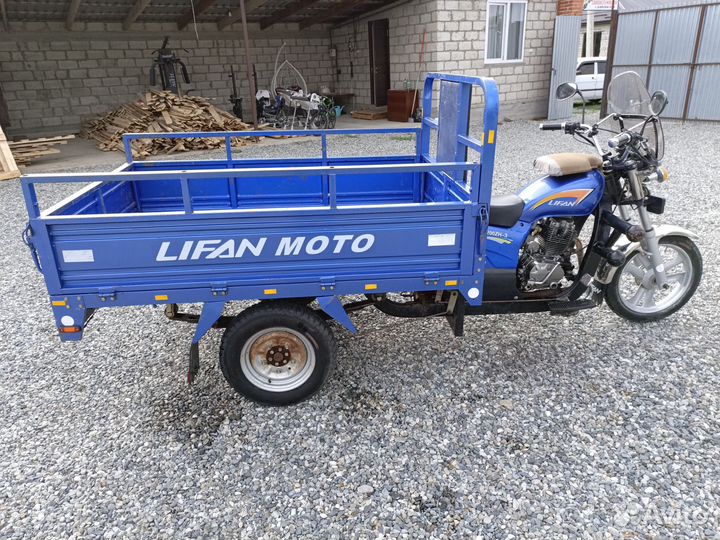 Мотоцикл трицикл Лифан