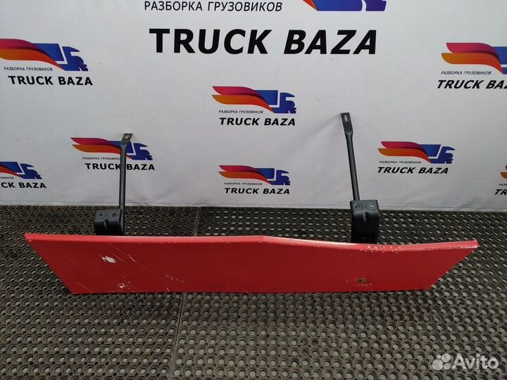 Спойлер кабины боковой правый Renault T