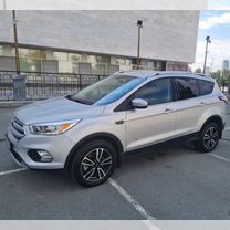 Ford Kuga 2.5 AT, 2017, битый, 82 000 км, с пробегом, цена 1 999 000 руб.