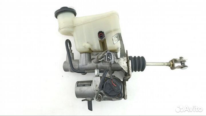 Главный тормозной цилиндр Toyota Crown Majesta