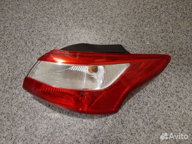 Фонарь задний правый Форд Фокус 3