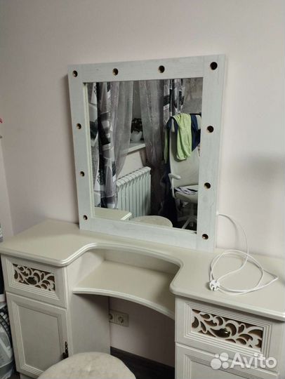 Зеркало макияжное с подсветкой 70*80см