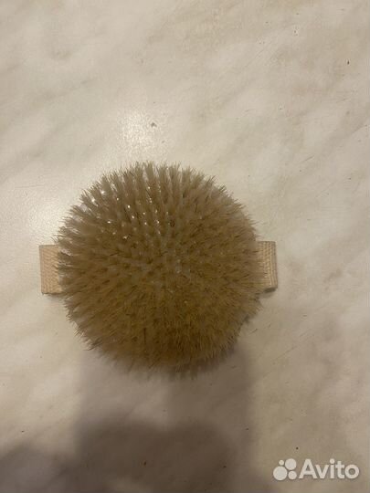 Массажная щетка для тела