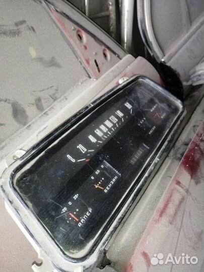Приборная панель на Москвич оригинал