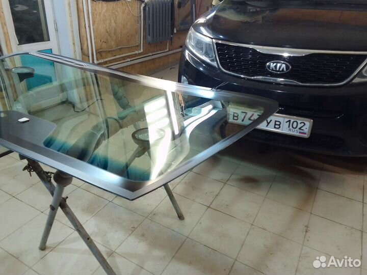Лобовое стекло Киа Соренто 2