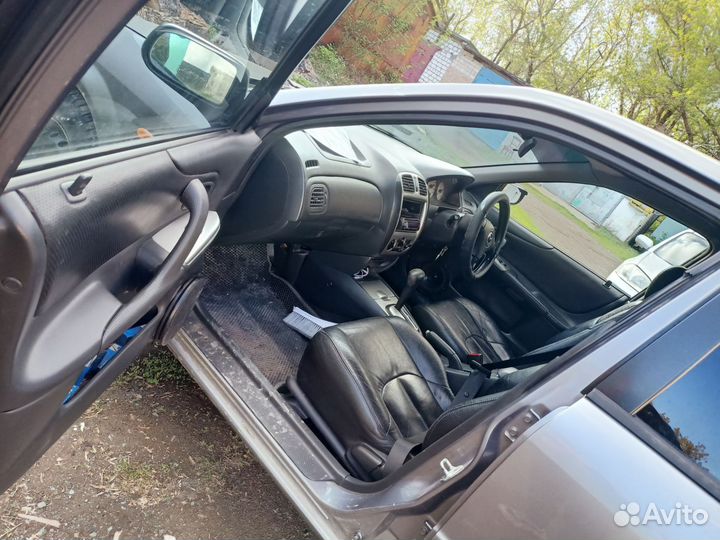 Mazda 323 1.6 AT, 2003, 300 000 км