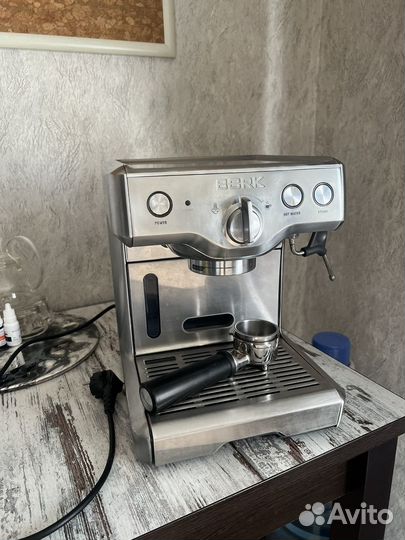 Кофеварка bork c800 рожковая