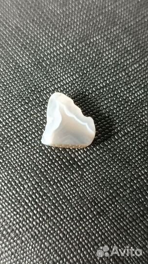 Агат ботсвана серый. Природный