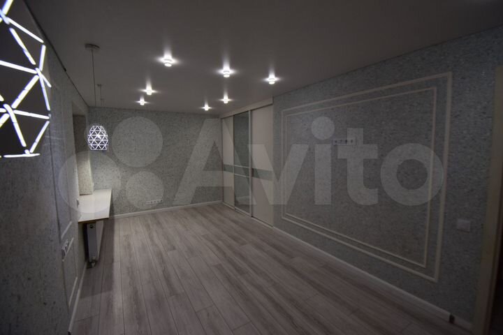 Дом 323 м² на участке 5,5 сот.