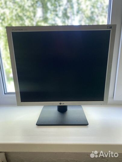 Монитор LG
