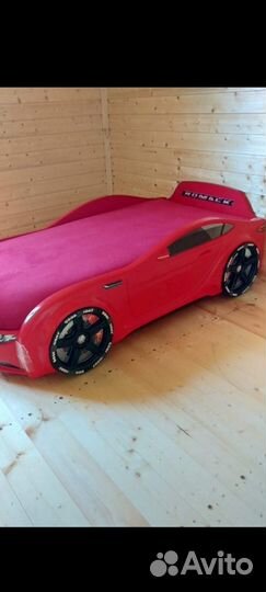 Детская кровать машина