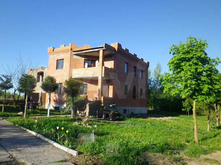 Дом 304 м² на участке 40 сот.