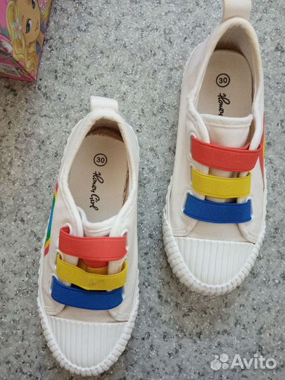 Продам кеды для девочки