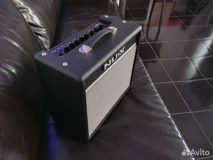 Комбоусилитель для электрогитары NUX Mighty 20BT