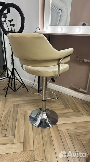 Кресло бровиста визажиста