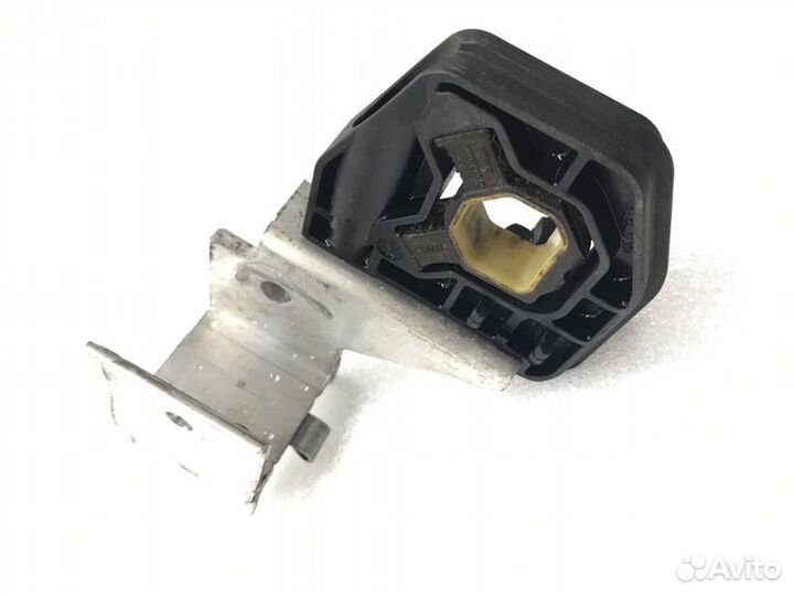 Кронштейн радиатора левый Bmw 1-Series F20 1.6I