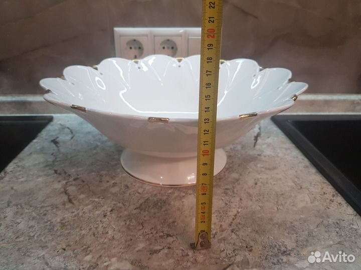 Вазы для фруктов, тортовница, сервировочные блюда