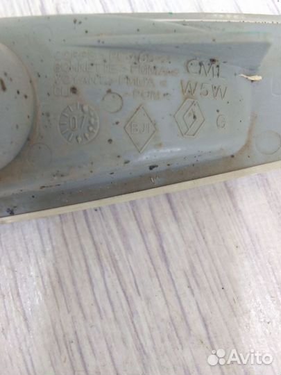 Повторитель поворотника в Крыло в Зеркало Renault