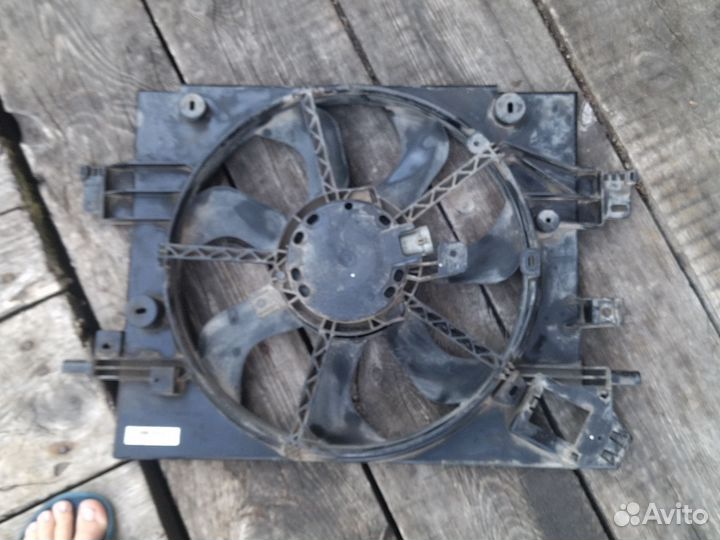 Вентилятор охлаждения радиатора