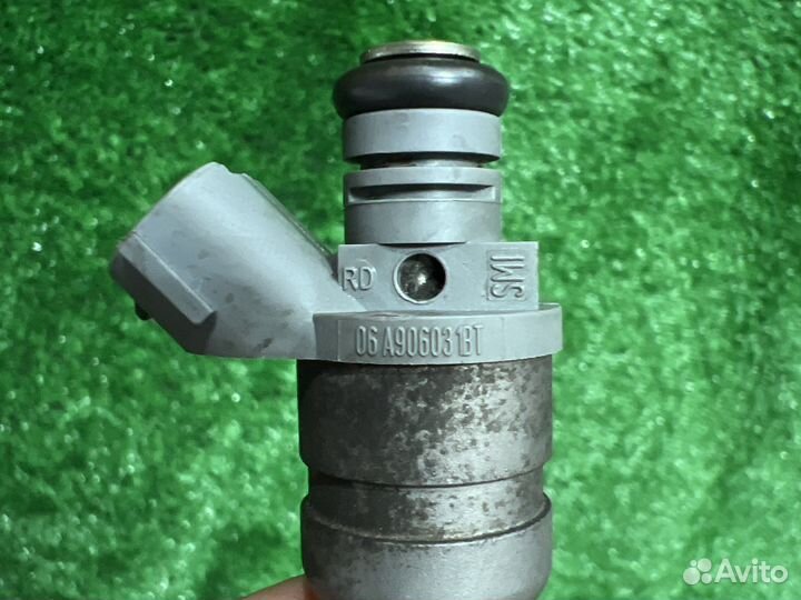 Форсунки 1.6 BSE Skoda Octavia A5 FL