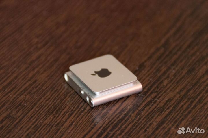 iPod shuffle 4