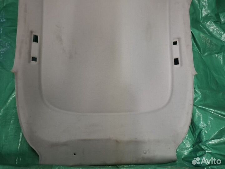 Обшивка потолка Mitsubishi Colt