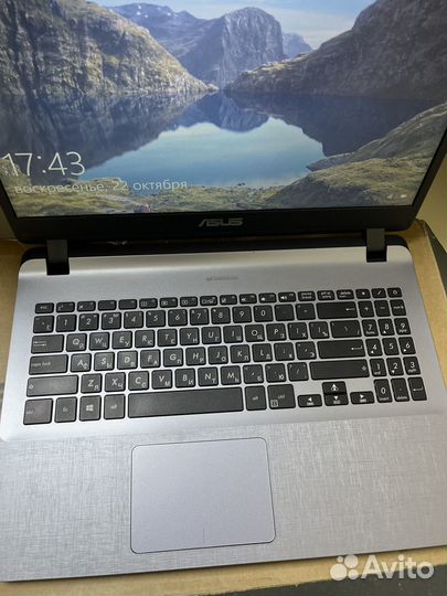 Ноутбук asus